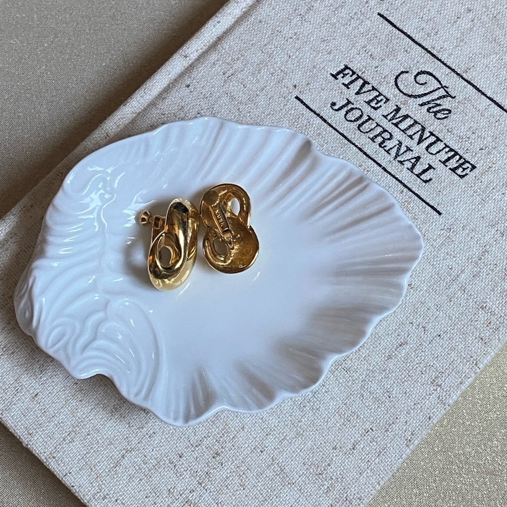 White leaf trinket dish